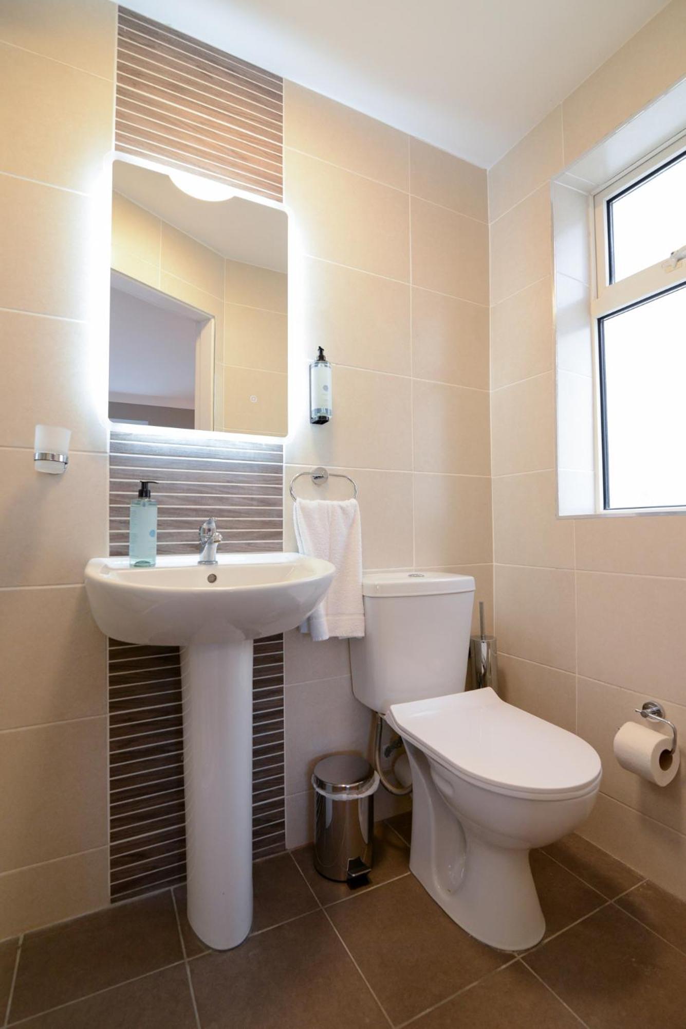 Urban Nest Townhouse Bed and Breakfast Galway Exteriör bild