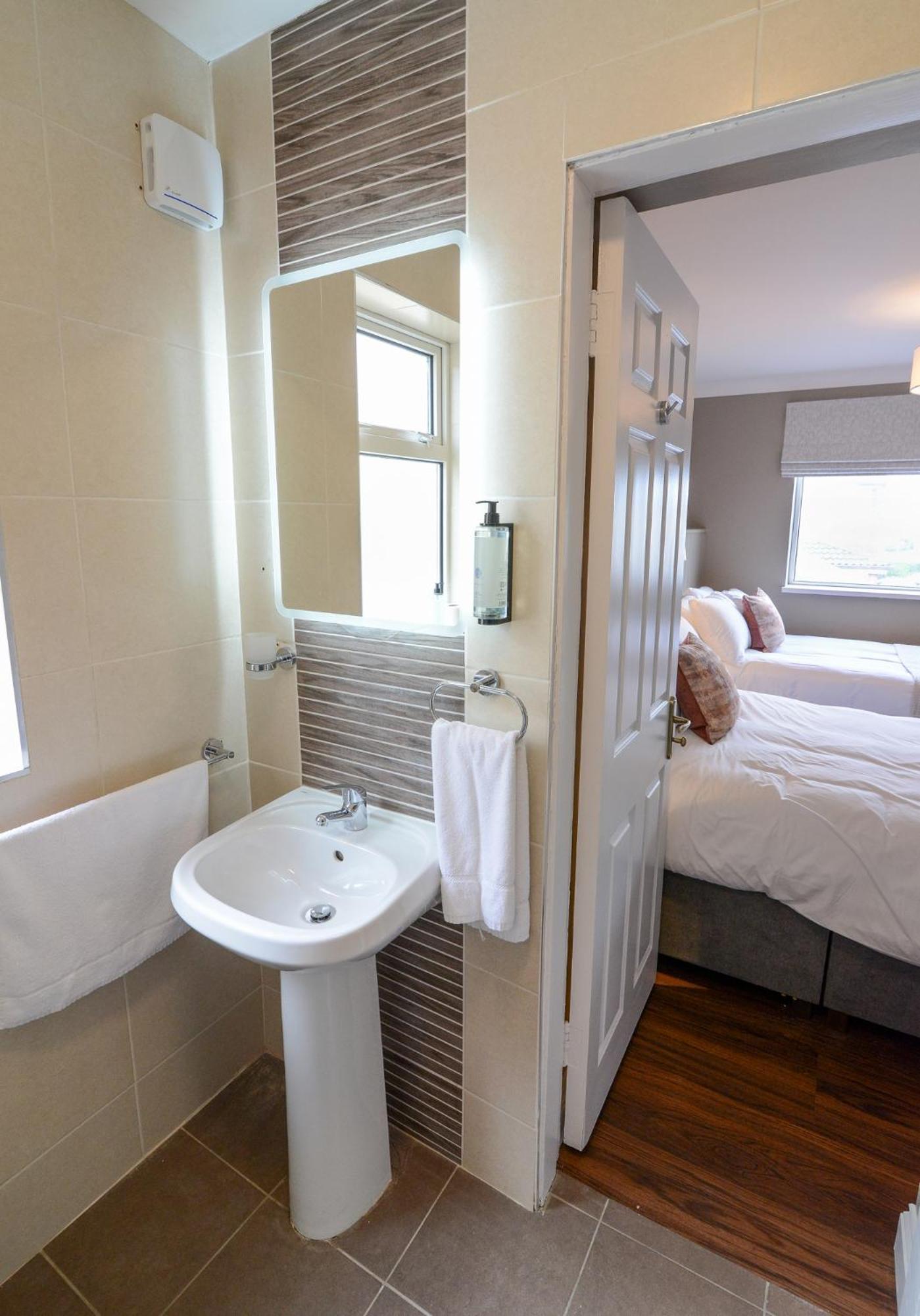 Urban Nest Townhouse Bed and Breakfast Galway Exteriör bild